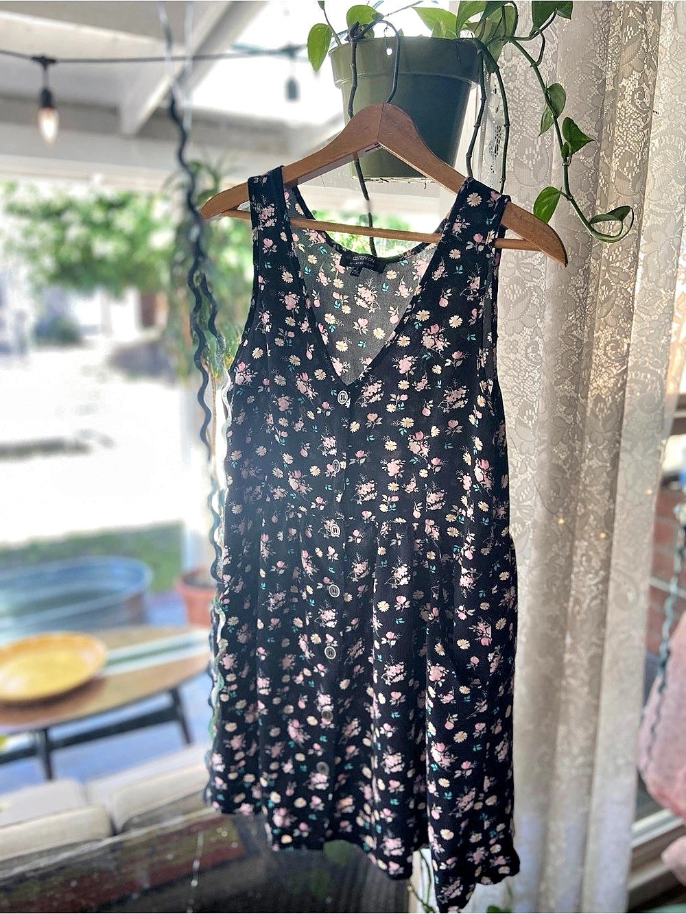 Cotton On Floral Mini Dress in Black & Pink Size Small good condition